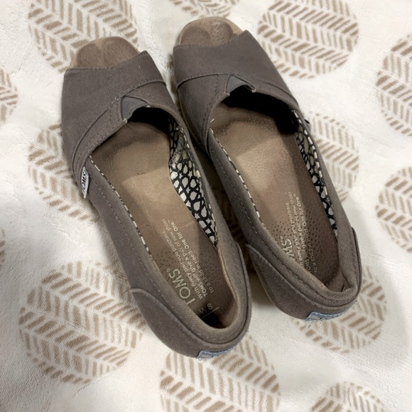 Tom’s Grey Wedges - Picture 2 of 7